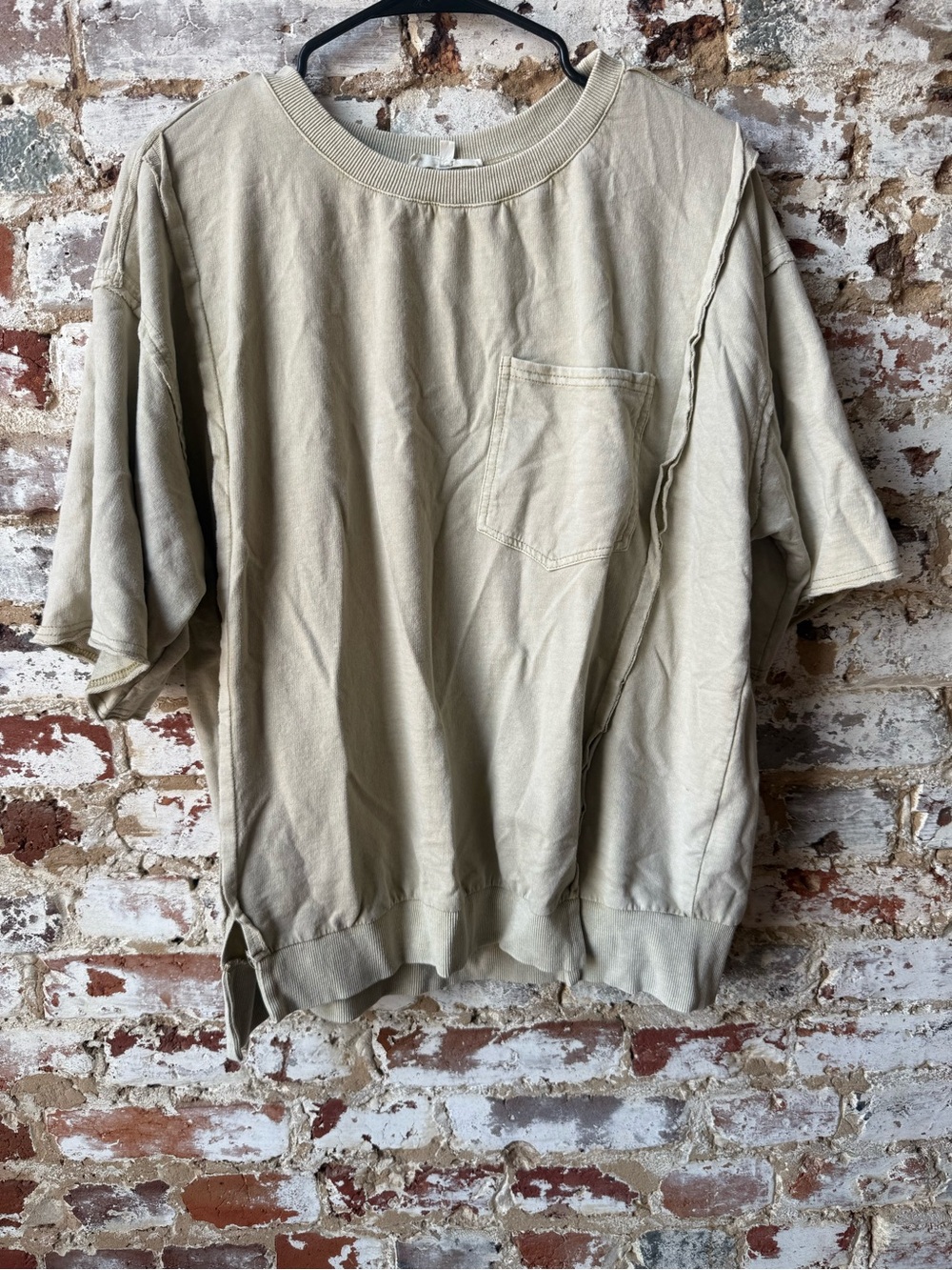 Women’s Oversized Short-Sleeve Pocket Shirt in Light Khaki
